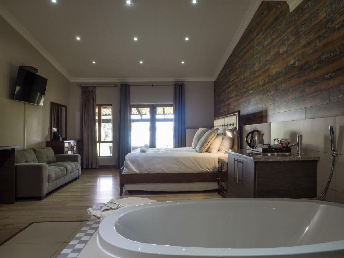 Hotel @ Секунда Экстерьер фото