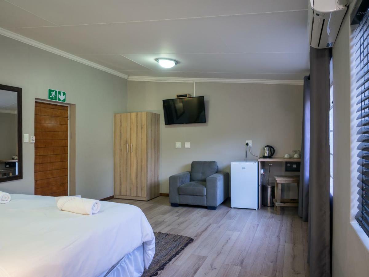 Hotel @ Секунда Экстерьер фото